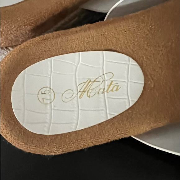 Ladies White Wedge Shoes Size 7.5 - Picture 8 of 8